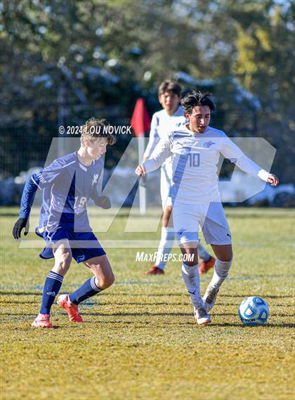 Thumbnail 2 in Bosque vs. Santa Fe Prep (NMAA A-3A Semifinals) photogallery.