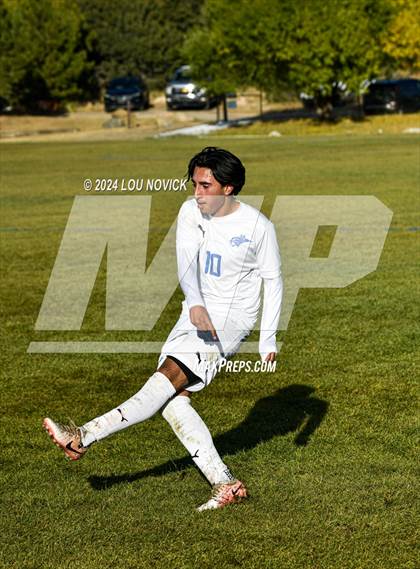 Thumbnail 1 in Bosque vs. Santa Fe Prep (NMAA A-3A Semifinals) photogallery.