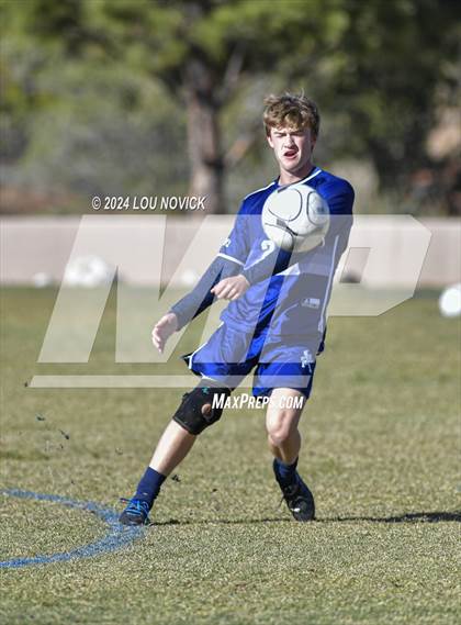 Thumbnail 3 in Bosque vs. Santa Fe Prep (NMAA A-3A Semifinals) photogallery.