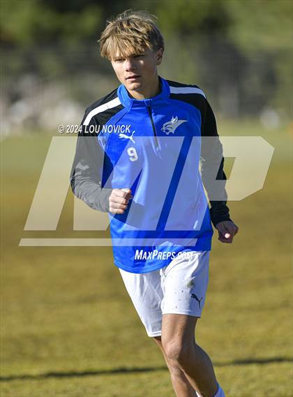 Thumbnail 3 in Bosque vs. Santa Fe Prep (NMAA A-3A Semifinals) photogallery.