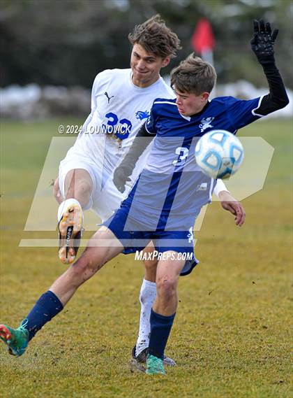 Thumbnail 2 in Bosque vs. Santa Fe Prep (NMAA A-3A Semifinals) photogallery.