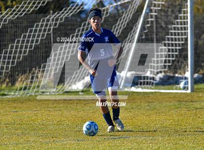 Thumbnail 2 in Bosque vs. Santa Fe Prep (NMAA A-3A Semifinals) photogallery.