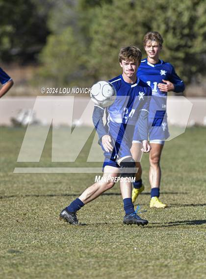 Thumbnail 1 in Bosque vs. Santa Fe Prep (NMAA A-3A Semifinals) photogallery.