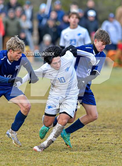 Thumbnail 2 in Bosque vs. Santa Fe Prep (NMAA A-3A Semifinals) photogallery.