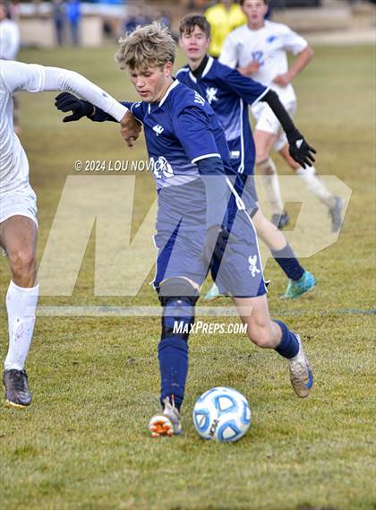 Thumbnail 2 in Bosque vs. Santa Fe Prep (NMAA A-3A Semifinals) photogallery.