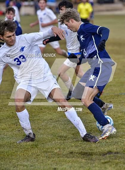 Thumbnail 3 in Bosque vs. Santa Fe Prep (NMAA A-3A Semifinals) photogallery.