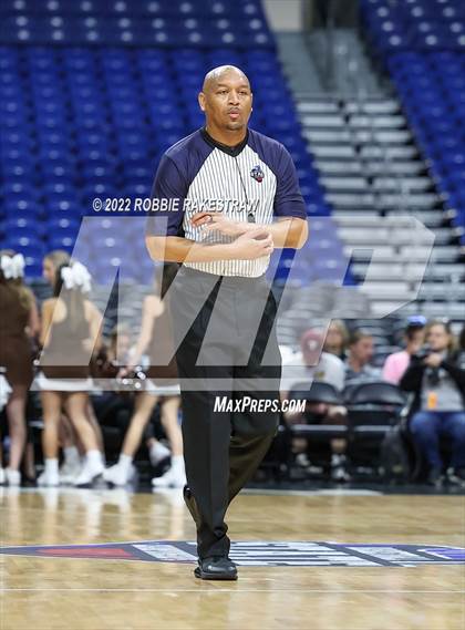 Thumbnail 1 in Robert Lee vs. Sands (UIL 1A State Final) photogallery.