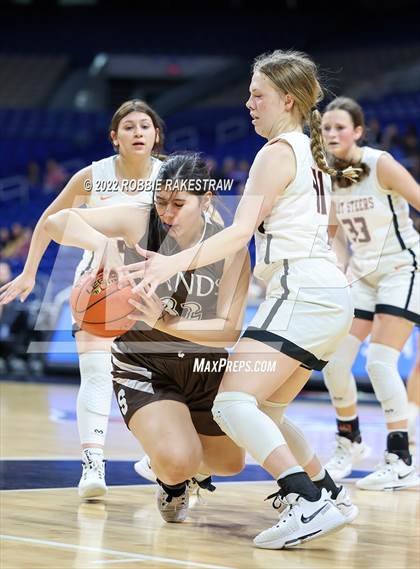 Thumbnail 2 in Robert Lee vs. Sands (UIL 1A State Final) photogallery.