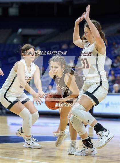 Thumbnail 1 in Robert Lee vs. Sands (UIL 1A State Final) photogallery.