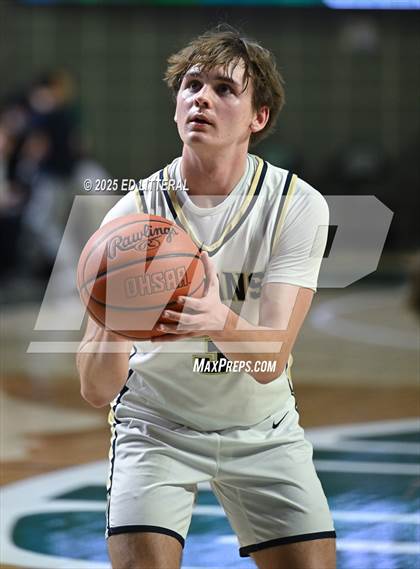 Thumbnail 2 in Notre Dame vs. Manchester (OHSAA DIV VII District Final) photogallery.