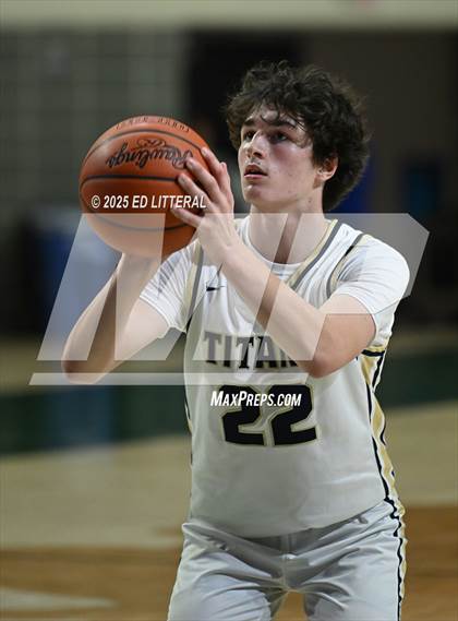Thumbnail 1 in Notre Dame vs. Manchester (OHSAA DIV VII District Final) photogallery.