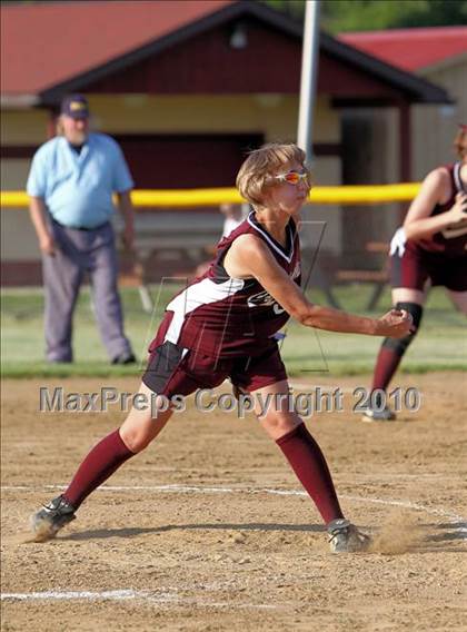 Thumbnail 2 in Karns City vs Cranberry (PIAA District 9 AA Semifinals) photogallery.