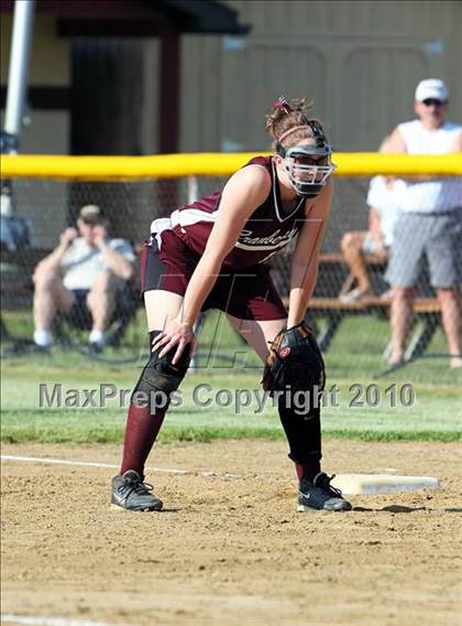 Thumbnail 2 in Karns City vs Cranberry (PIAA District 9 AA Semifinals) photogallery.