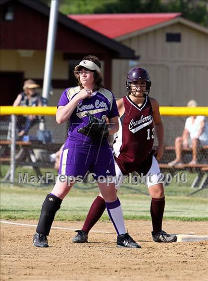 Thumbnail 2 in Karns City vs Cranberry (PIAA District 9 AA Semifinals) photogallery.