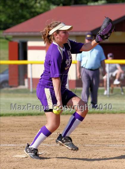 Thumbnail 1 in Karns City vs Cranberry (PIAA District 9 AA Semifinals) photogallery.