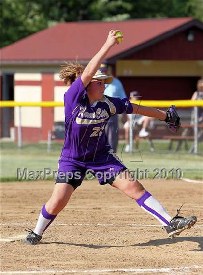 Thumbnail 2 in Karns City vs Cranberry (PIAA District 9 AA Semifinals) photogallery.