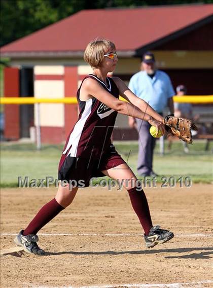 Thumbnail 2 in Karns City vs Cranberry (PIAA District 9 AA Semifinals) photogallery.