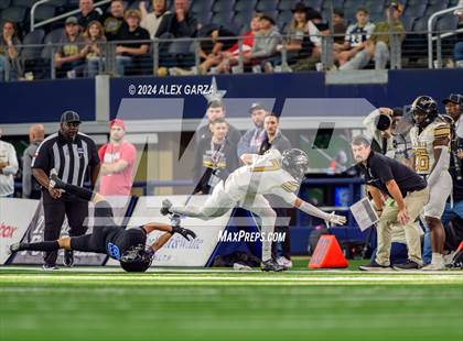 Thumbnail 1 in Woodville @ Gunter (UlL 3A Division II Football Final) photogallery.