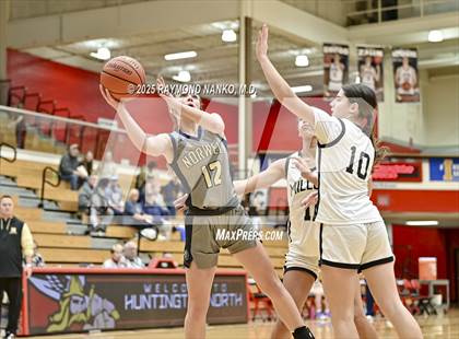 Thumbnail 2 in Noblesville vs Norwell photogallery.