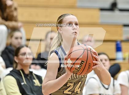 Thumbnail 2 in Noblesville vs Norwell photogallery.