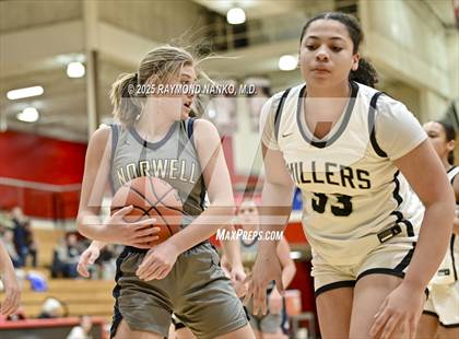 Thumbnail 2 in Noblesville vs Norwell photogallery.