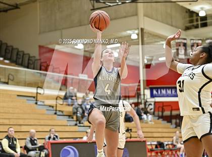 Thumbnail 3 in Noblesville vs Norwell photogallery.