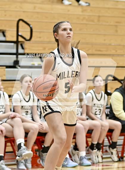 Thumbnail 3 in Noblesville vs Norwell photogallery.