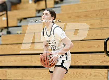 Thumbnail 2 in Noblesville vs Norwell photogallery.