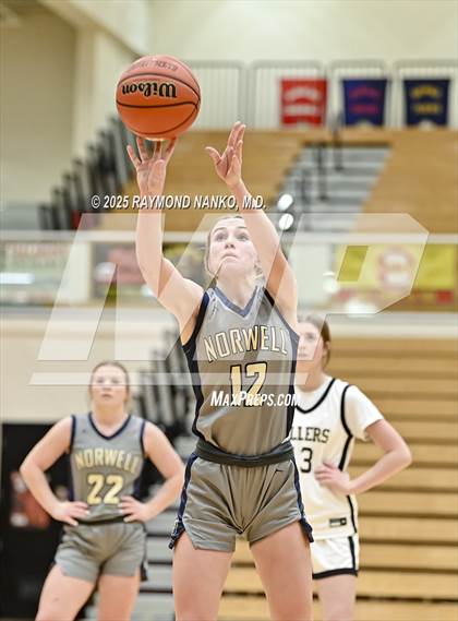 Thumbnail 1 in Noblesville vs Norwell photogallery.