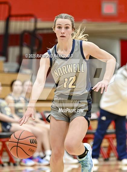 Thumbnail 2 in Noblesville vs Norwell photogallery.