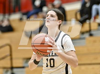 Thumbnail 2 in Noblesville vs Norwell photogallery.