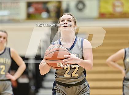 Thumbnail 3 in Noblesville vs Norwell photogallery.