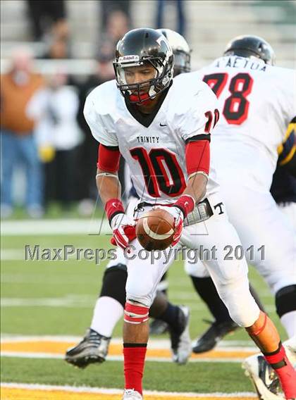 Thumbnail 3 in Trinity vs. Stony Point (5A Region 1 Division 1 Semifinals) photogallery.