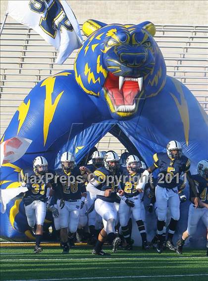 Thumbnail 1 in Trinity vs. Stony Point (5A Region 1 Division 1 Semifinals) photogallery.