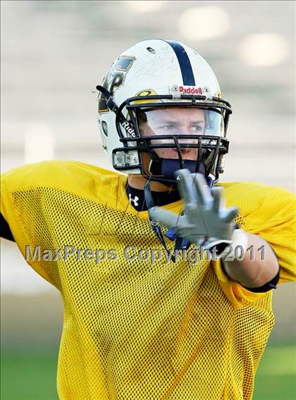 Thumbnail 1 in Trinity vs. Stony Point (5A Region 1 Division 1 Semifinals) photogallery.