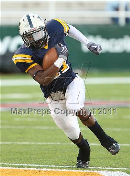 Thumbnail 3 in Trinity vs. Stony Point (5A Region 1 Division 1 Semifinals) photogallery.