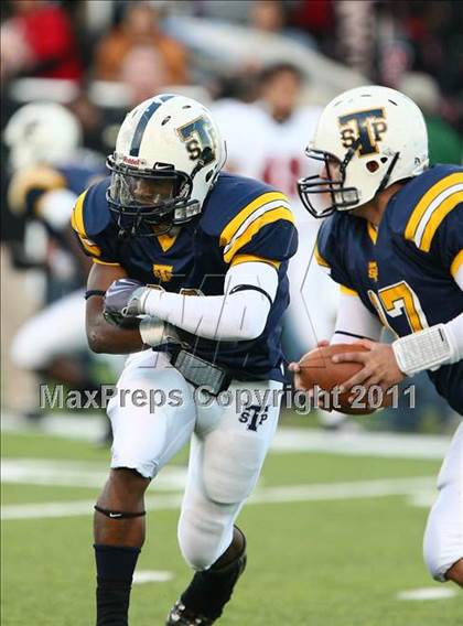 Thumbnail 1 in Trinity vs. Stony Point (5A Region 1 Division 1 Semifinals) photogallery.