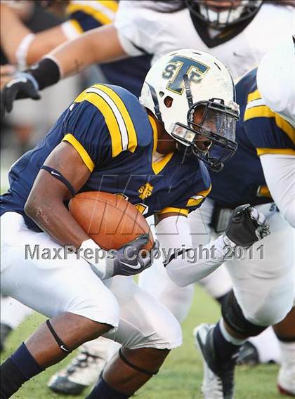 Thumbnail 2 in Trinity vs. Stony Point (5A Region 1 Division 1 Semifinals) photogallery.