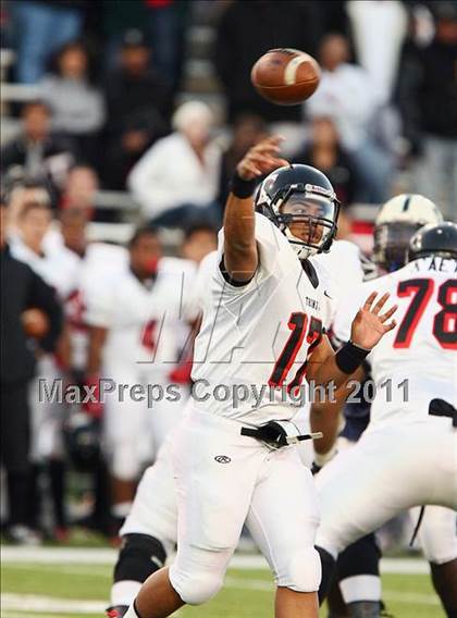 Thumbnail 2 in Trinity vs. Stony Point (5A Region 1 Division 1 Semifinals) photogallery.