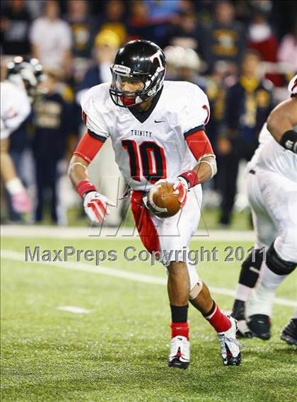 Thumbnail 3 in Trinity vs. Stony Point (5A Region 1 Division 1 Semifinals) photogallery.
