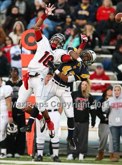 Thumbnail 2 in Trinity vs. Stony Point (5A Region 1 Division 1 Semifinals) photogallery.
