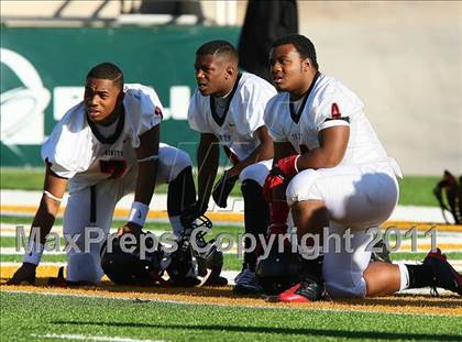 Thumbnail 3 in Trinity vs. Stony Point (5A Region 1 Division 1 Semifinals) photogallery.