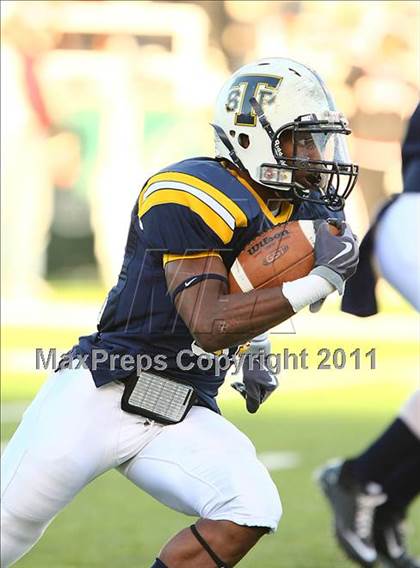 Thumbnail 3 in Trinity vs. Stony Point (5A Region 1 Division 1 Semifinals) photogallery.