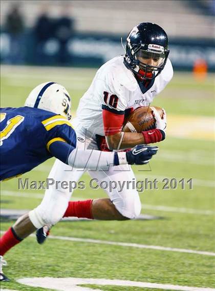 Thumbnail 2 in Trinity vs. Stony Point (5A Region 1 Division 1 Semifinals) photogallery.
