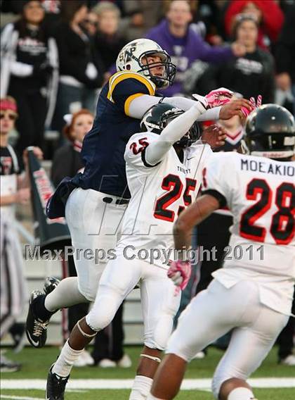 Thumbnail 3 in Trinity vs. Stony Point (5A Region 1 Division 1 Semifinals) photogallery.