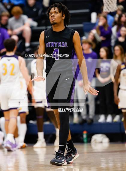 Thumbnail 2 in Omaha Central vs. Bellevue West (Metro Tournament Final) photogallery.