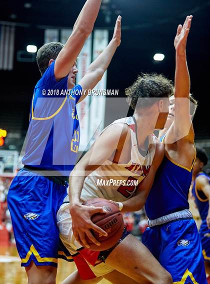Thumbnail 1 in Bakersfield Christian vs. Kerman (CIF CS D4 Final) photogallery.