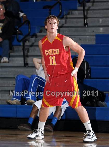 Thumbnail 2 in Chico vs. Vanden (Les Curry Invitational) photogallery.