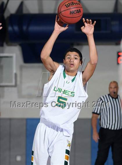 Thumbnail 1 in Chico vs. Vanden (Les Curry Invitational) photogallery.