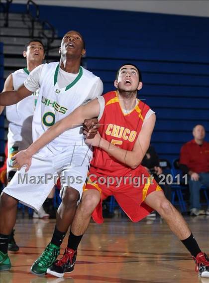 Thumbnail 1 in Chico vs. Vanden (Les Curry Invitational) photogallery.